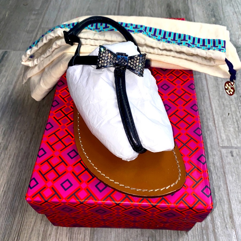 💎 🖤 Almost new. TORY BURCH sandals w/ rhinestone bow 🎀 sz10 💎